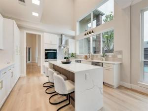 MLS #21150390 image #0