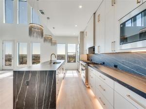 MLS #21210240 image #0