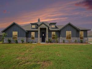 MLS #21232912 image #0