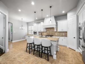 MLS #21240692 image #0