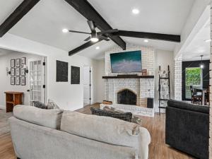 MLS #21249384 image #0