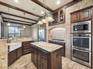 MLS #21265770 image #0