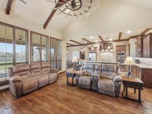MLS #21265770 image #0