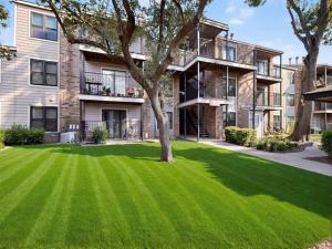 MLS #21279632 image #0