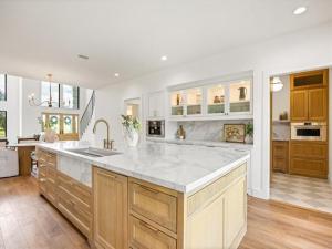 MLS #21297695 image #0