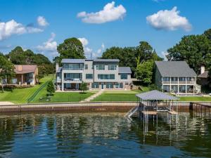 MLS #21310545 image #0