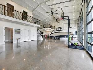 MLS #21311248 image #0