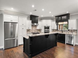 MLS #21315869 image #0