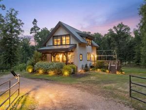 MLS #21328297 image #0