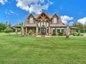 MLS #21329772 image #0