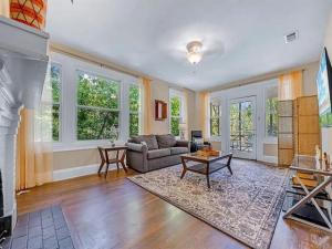 MLS #21330522 image #0