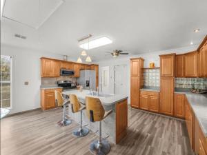 MLS #21330820 image #0
