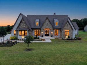 MLS #21335140 image #0