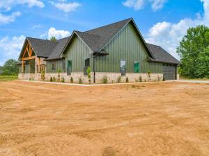 MLS #21337075 image #0