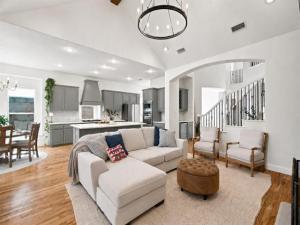 MLS #21343046 image #0