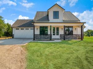 MLS #21349336 image #0