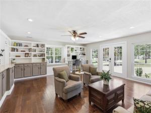MLS #21349822 image #0