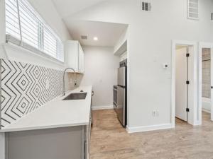 MLS #21352685 image #0