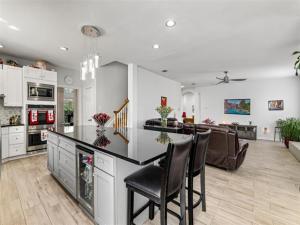 MLS #21353240 image #0