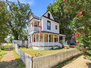 MLS #21354977 image #0
