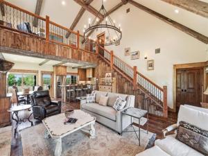 MLS #21360817 image #0