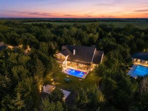 MLS #21360918 image #0