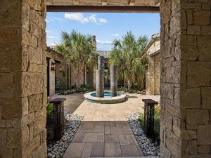 MLS #21361848 image #0