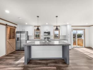 MLS #21364019 image #0