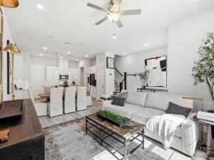 MLS #21364799 image #0