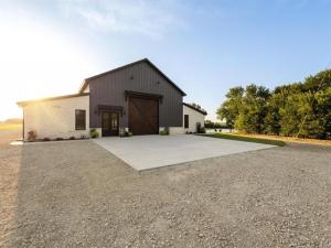 MLS #21364917 image #0