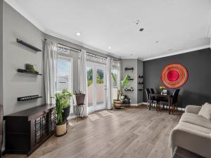 MLS #21368839 image #0