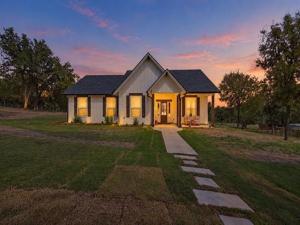 MLS #21369100 image #0