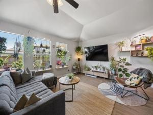 MLS #21370096 image #0