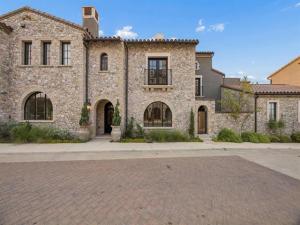 MLS #21370244 image #0