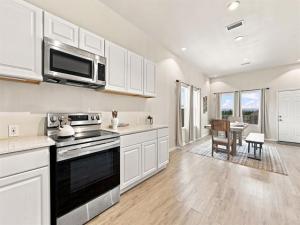 MLS #21370907 image #0