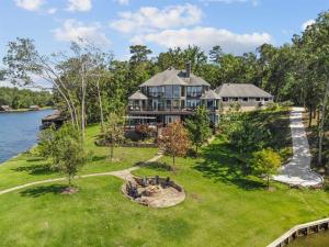 MLS #21371527 image #0