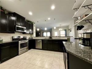 MLS #21372217 image #0