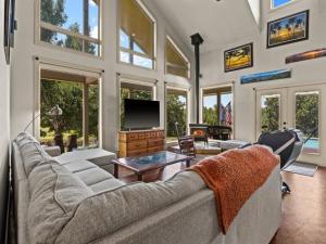 MLS #21373548 image #0