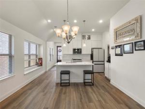 MLS #21374528 image #0