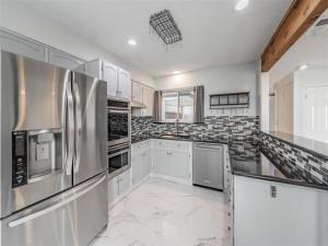 MLS #21374860 image #0