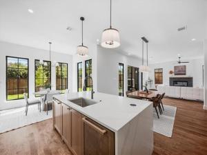 MLS #21374916 image #0