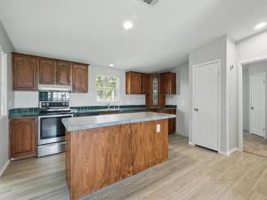 MLS #21375960 image #0