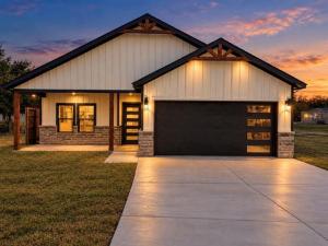 MLS #21377232 image #0