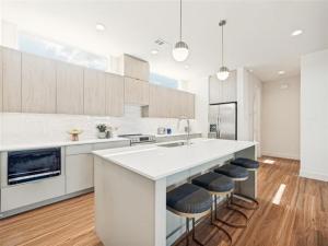 MLS #21345345 image #0