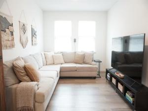 MLS #21378596 image #0