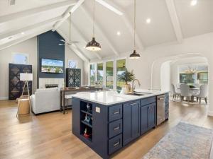 MLS #21379652 image #0