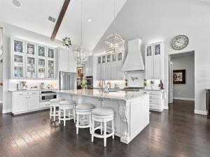MLS #21381307 image #0