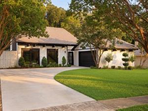 MLS #21382960 image #0