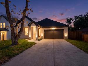 MLS #21384490 image #0
