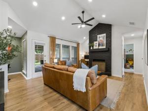 MLS #21386595 image #0